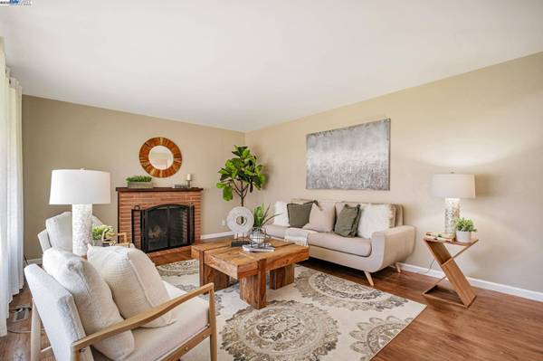 15586 Via Madeline, San Lorenzo, CA 94580