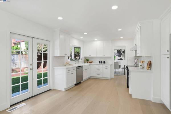 79 Park Sharon Dr, San Jose, CA 95136