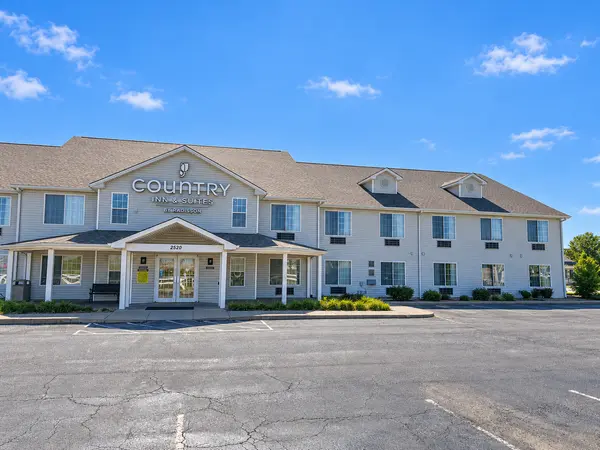 2520 E Austin Blvd, Nevada, MO 64772-4242