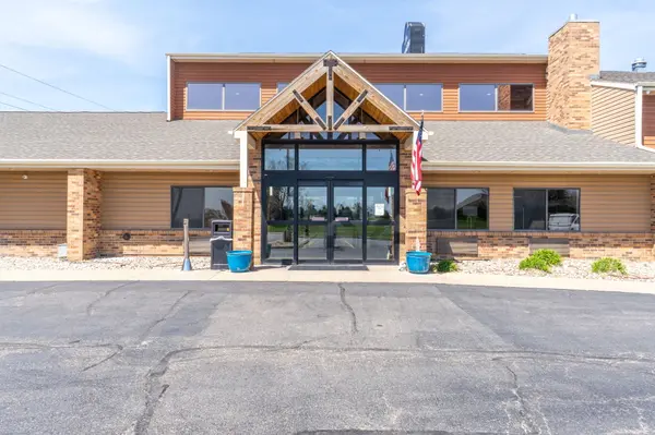 4230 S Lewis Blvd, Sioux City, IA 51106-5148