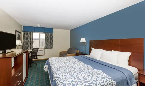 3000 Singing Hills Blvd, Sioux City, IA 51106-5145