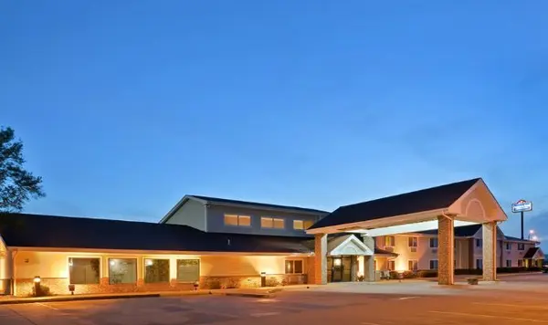 628 S Gear Ave, West Burlington, IA 52655-1045