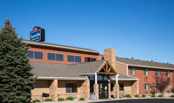 4230 S Lewis Blvd, Sioux City, IA 51106-5148