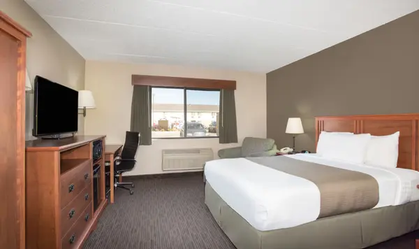 4230 S Lewis Blvd, Sioux City, IA 51106-5148