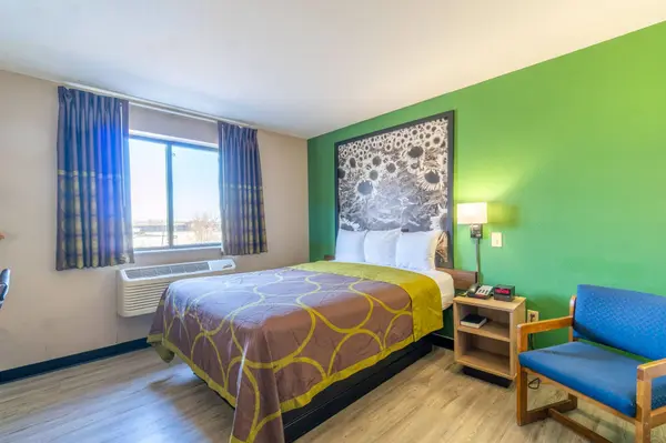 2530 Singing Hills Blvd, Sioux City, IA 51111-1044