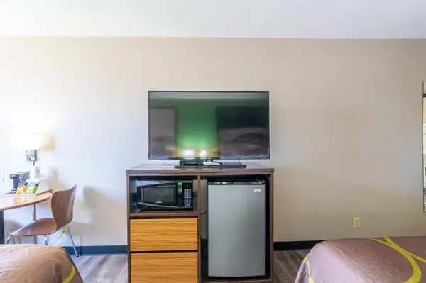 2530 Singing Hills Blvd, Sioux City, IA 51111-1044