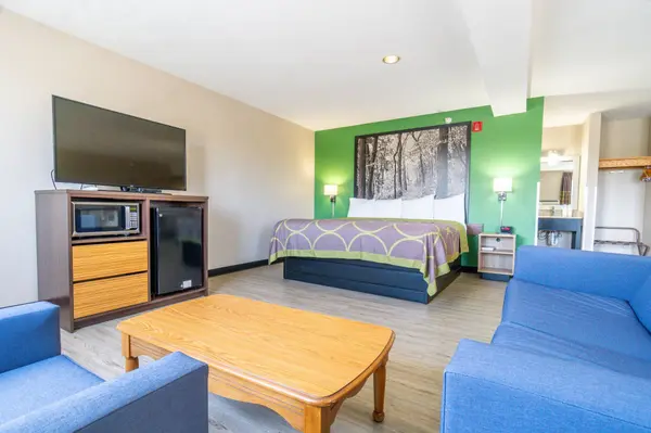 2530 Singing Hills Blvd, Sioux City, IA 51111-1044
