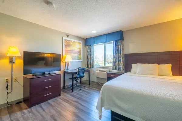 3000 Singing Hills Blvd, Sioux City, IA 51106-5145