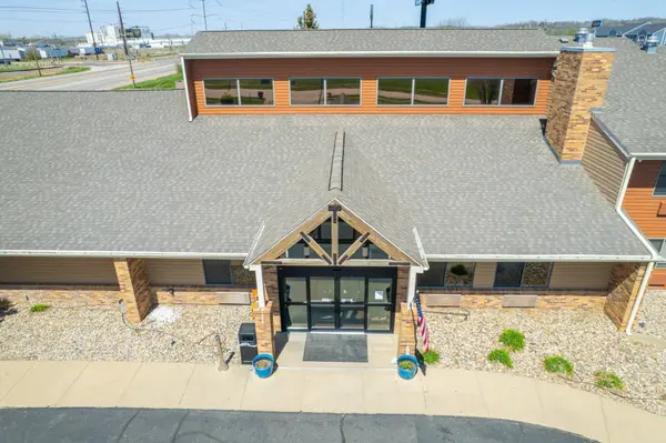 4230 S Lewis Blvd, Sioux City, IA 51106-5148