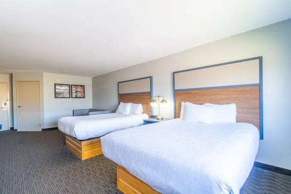 4230 S Lewis Blvd, Sioux City, IA 51106-5148