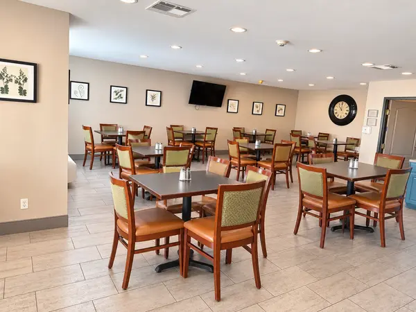 2520 E Austin Blvd, Nevada, MO 64772-4242