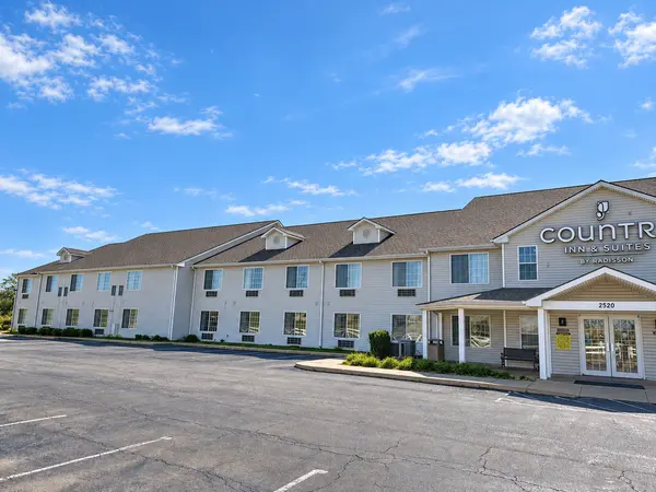 2520 E Austin Blvd, Nevada, MO 64772-4242