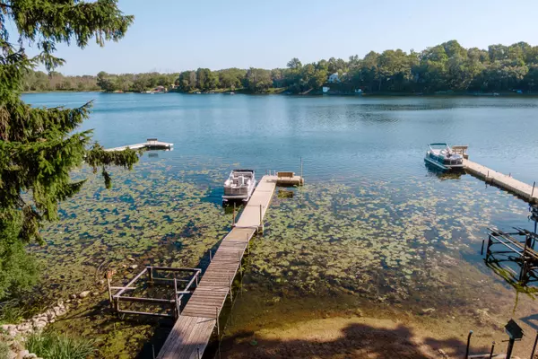 731 Amy Belle Lake, Richfield, WI 53033