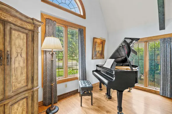 5221 N Santa Monica, Whitefish Bay, WI 53217