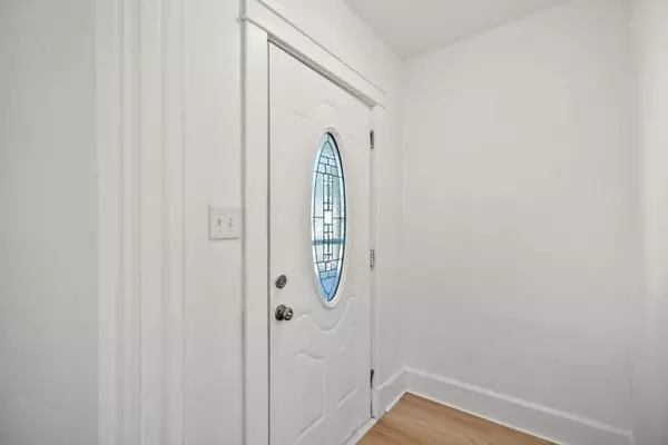 1009 West Lawn, Racine, WI 53405