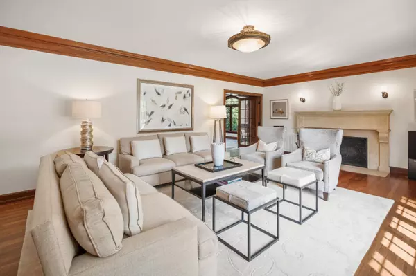 2730 E Menlo, Shorewood, WI 53211