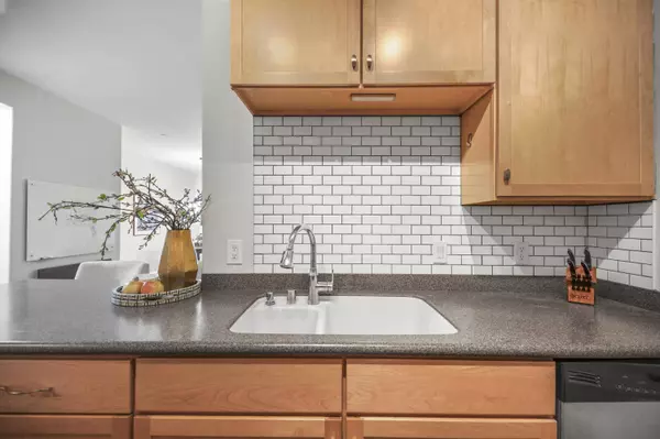 1905 N Water Unit 401, Milwaukee, WI 53202