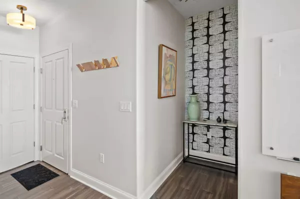 1905 N Water Unit 401, Milwaukee, WI 53202