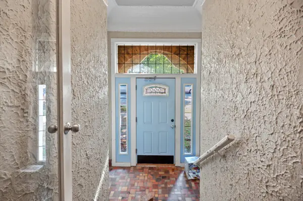 2237 N Hubbard, Milwaukee, WI 53212