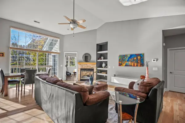 8485 S Ashbury Unit 202, Oak Creek, WI 53154