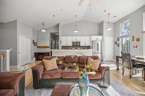 8485 S Ashbury Unit 202, Oak Creek, WI 53154