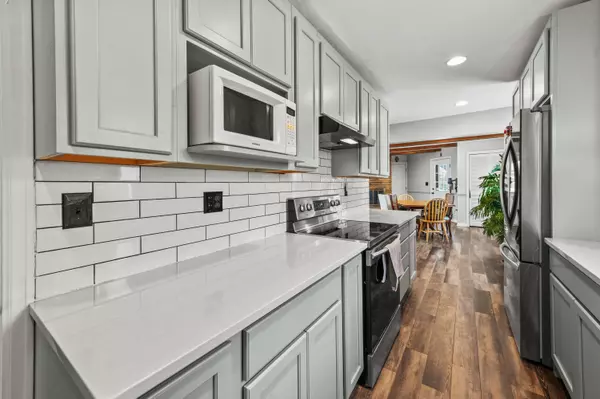 412 E Spooner, Fox Point, WI 53217