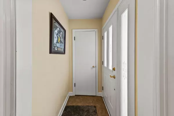 412 E Spooner, Fox Point, WI 53217