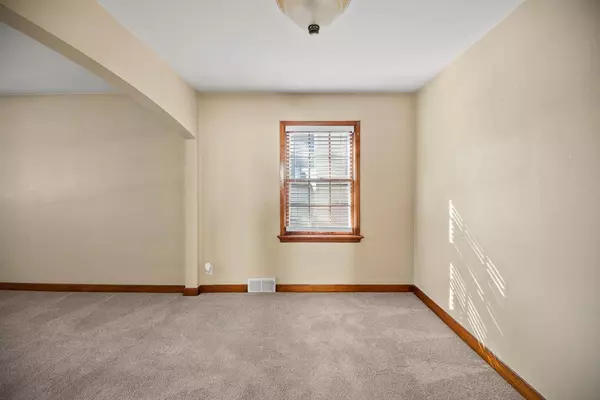 1700 E Menlo, Shorewood, WI 53211