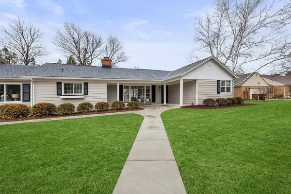 800 E Hermitage, Bayside, WI 53217
