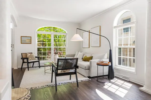 824 E Glen, Whitefish Bay, WI 53217