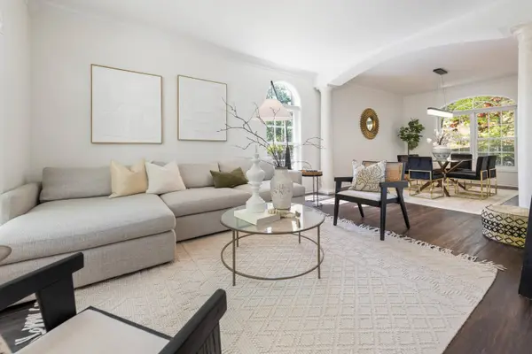 824 E Glen, Whitefish Bay, WI 53217