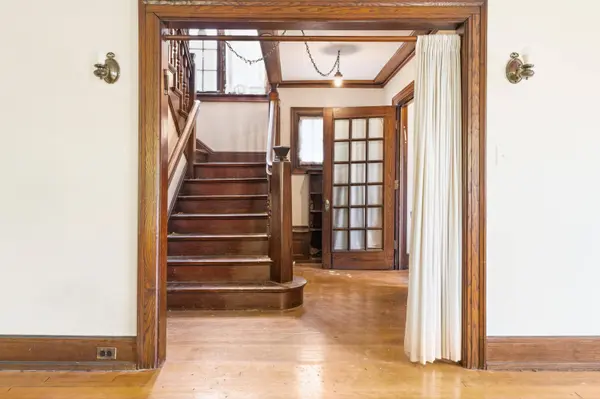 2219 E Belleview, Milwaukee, WI 53211