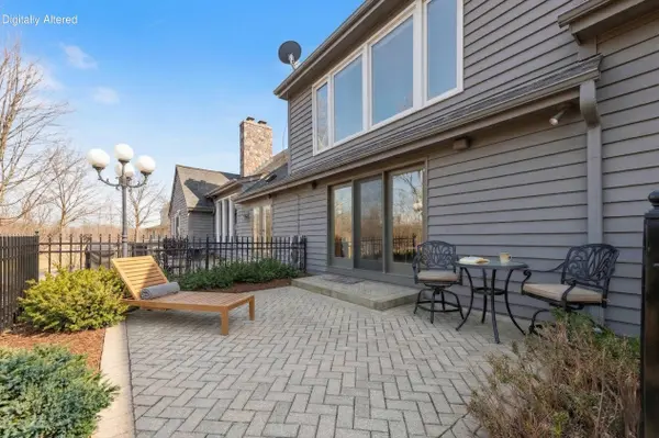 2618 W Lake Park, Mequon, WI 53092