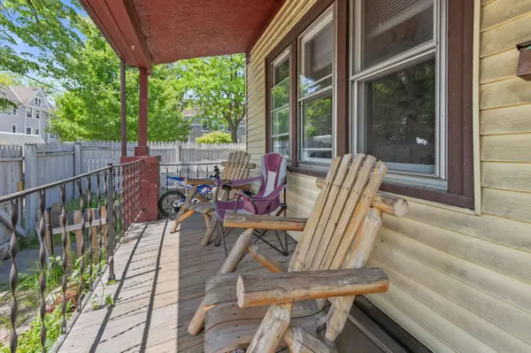 1006 E Land, Milwaukee, WI 53202