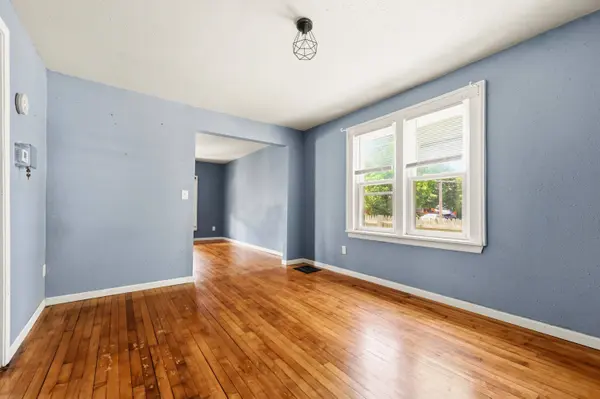 1006 E Land, Milwaukee, WI 53202