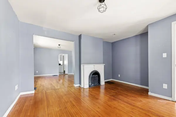 1006 E Land, Milwaukee, WI 53202
