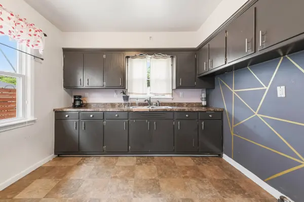 3813 N 81st, Milwaukee, WI 53222