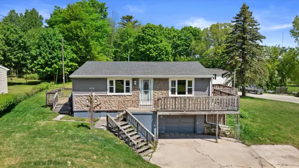 959 Laduron, Mishicot, WI 54228