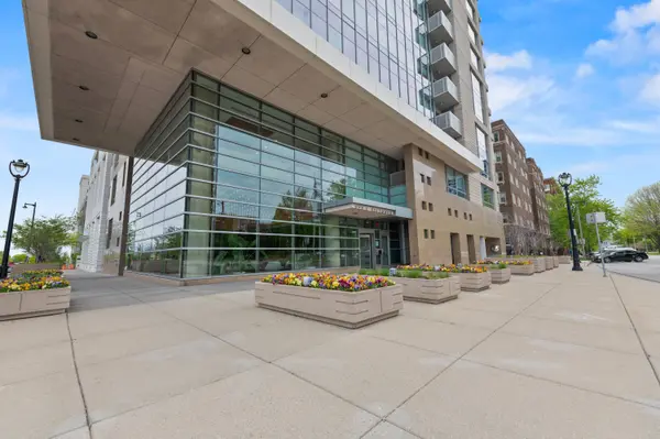 923 E Kilbourn Unit 2003, Milwaukee, WI 53202