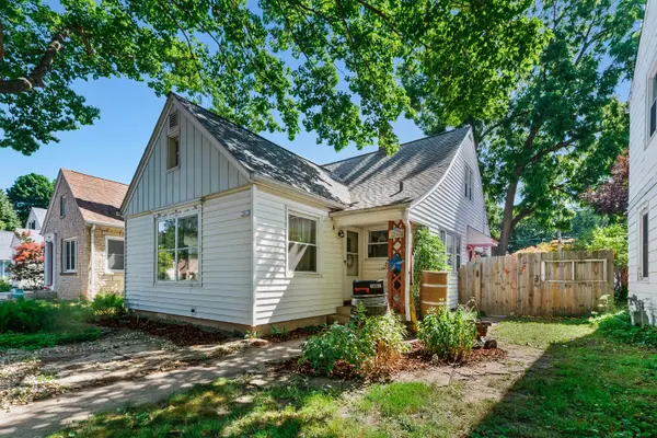 2862 N 78th, Milwaukee, WI 53222