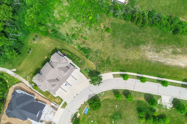 6749 S Prairiewood Unit 6751, Franklin, WI 53132