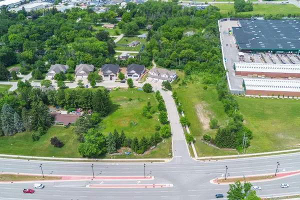 6749 S Prairiewood Unit 6751, Franklin, WI 53132