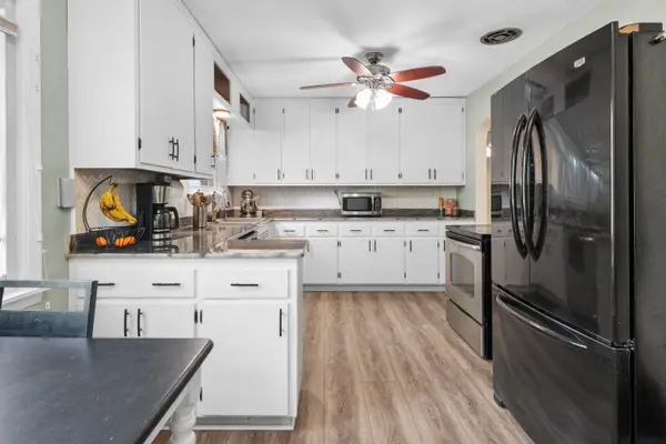 8020 S 68th, Franklin, WI 53132