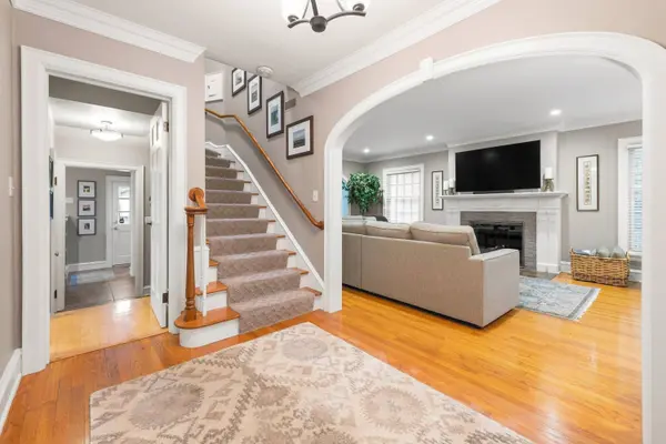 2516 N 90th, Wauwatosa, WI 53226