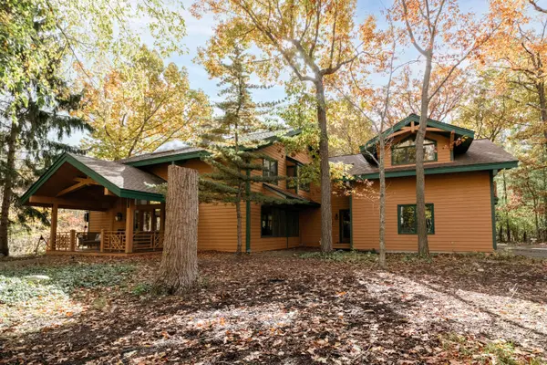 9910 N Corey, Mequon, WI 53092