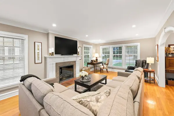 2516 N 90th, Wauwatosa, WI 53226