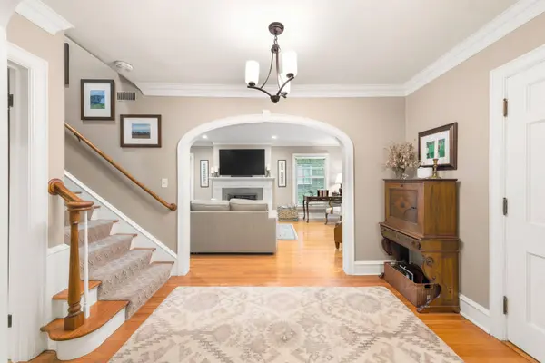 2516 N 90th, Wauwatosa, WI 53226