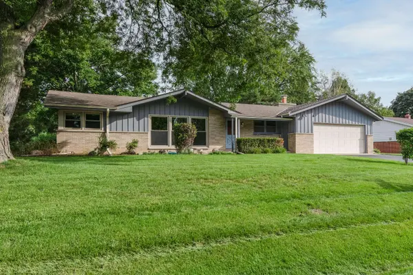 2400 W Rochelle