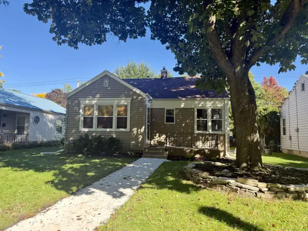 112 E Henry Clay