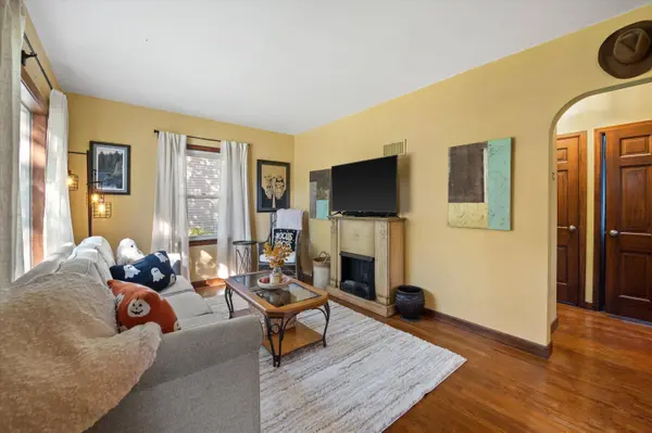 W164N8410 Hiawatha, Menomonee Falls, WI 53051